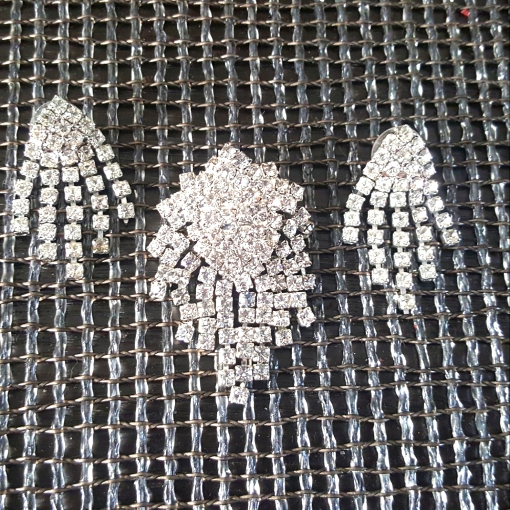 Austrian Crystals Brooch Earrings Set